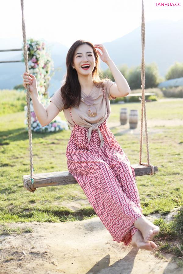 龚天艺 艺儿拿铁 [XIUREN]高清写真图 2019.09.02 艺儿拿铁第36张图片